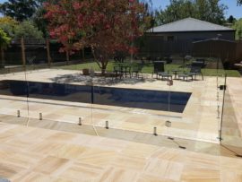 Frameless Pool Fencing 20170221