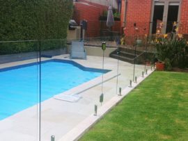 Frameless Pool Fencing 20171124