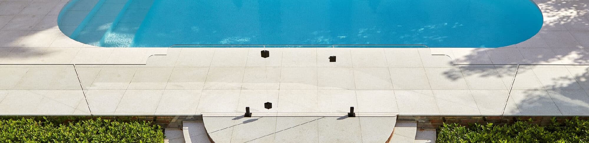 Choosing the Right Swimming Pool Fencing