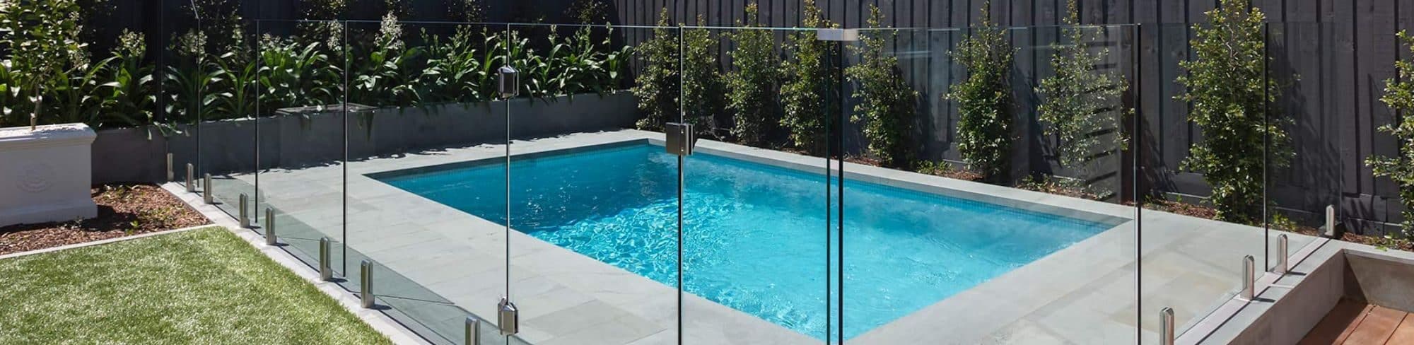5 reasons to invest in pool fencing